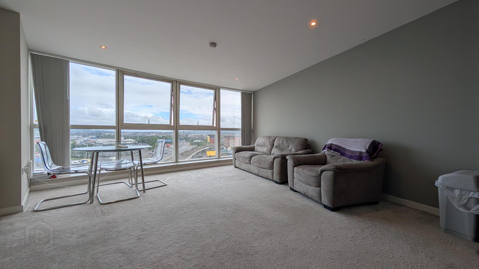 9-06 Obel, 62 Donegall Quay 2 of 9