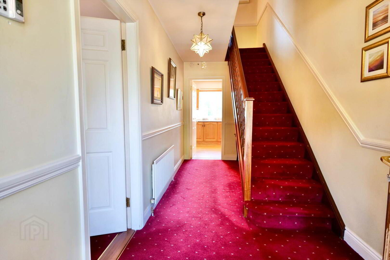 16 Meadow Vale 3 of 21