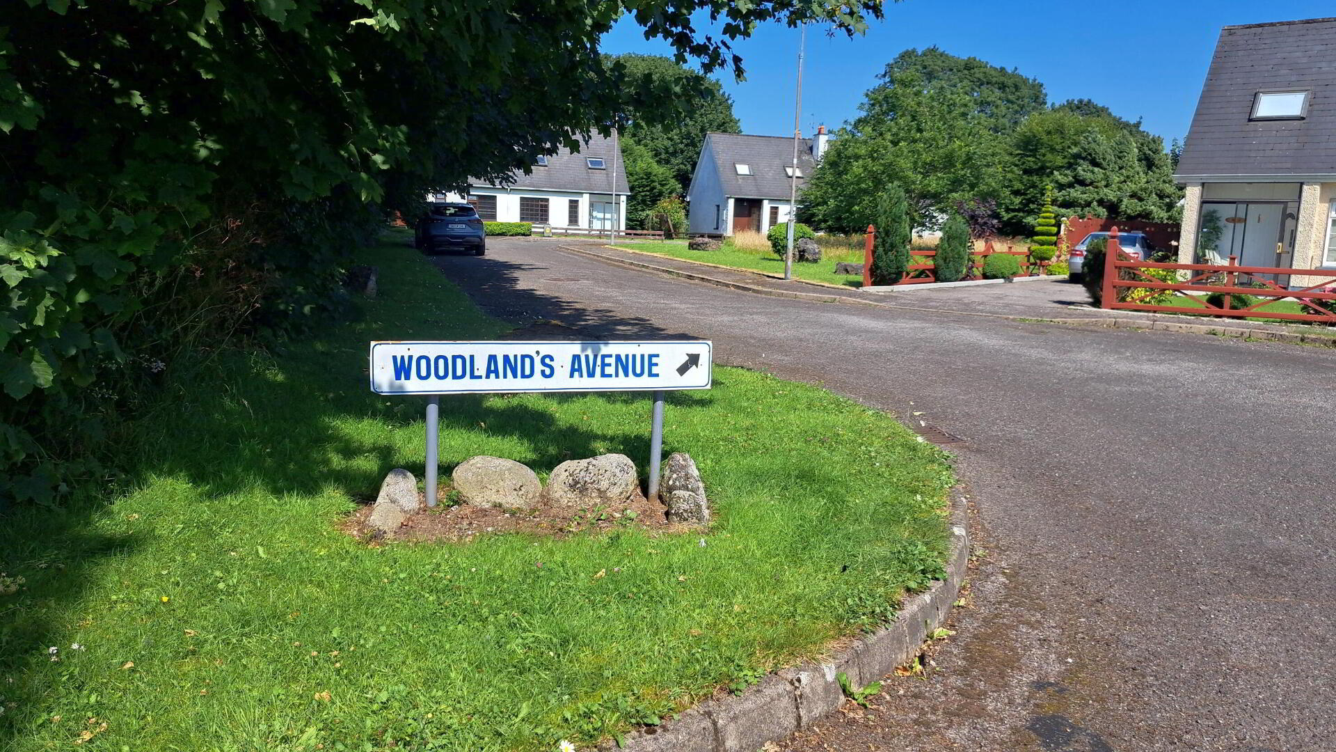 2 Woodlands Avenue 23 of 24