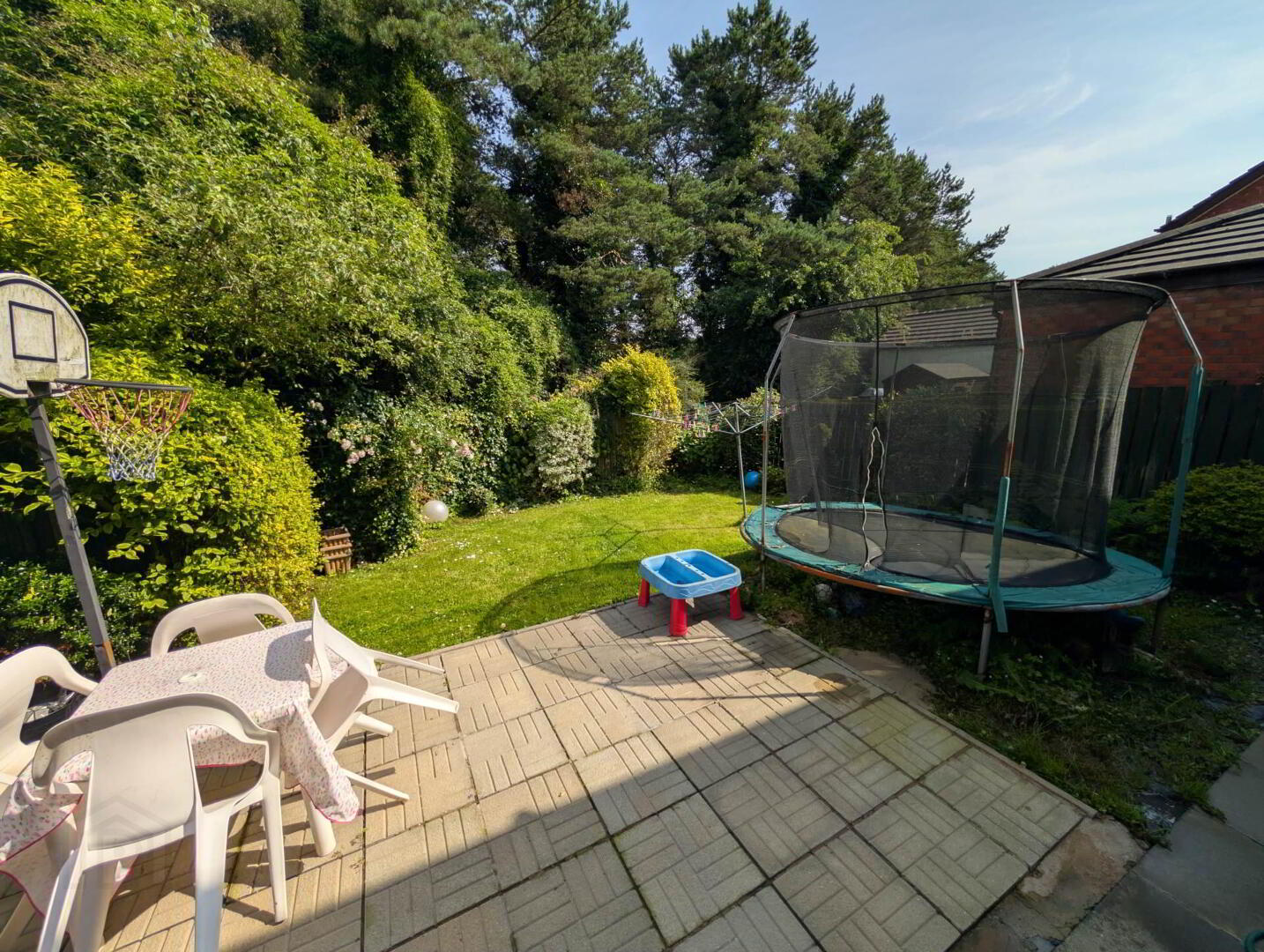 15 Molyneaux Avenue 15 of 16