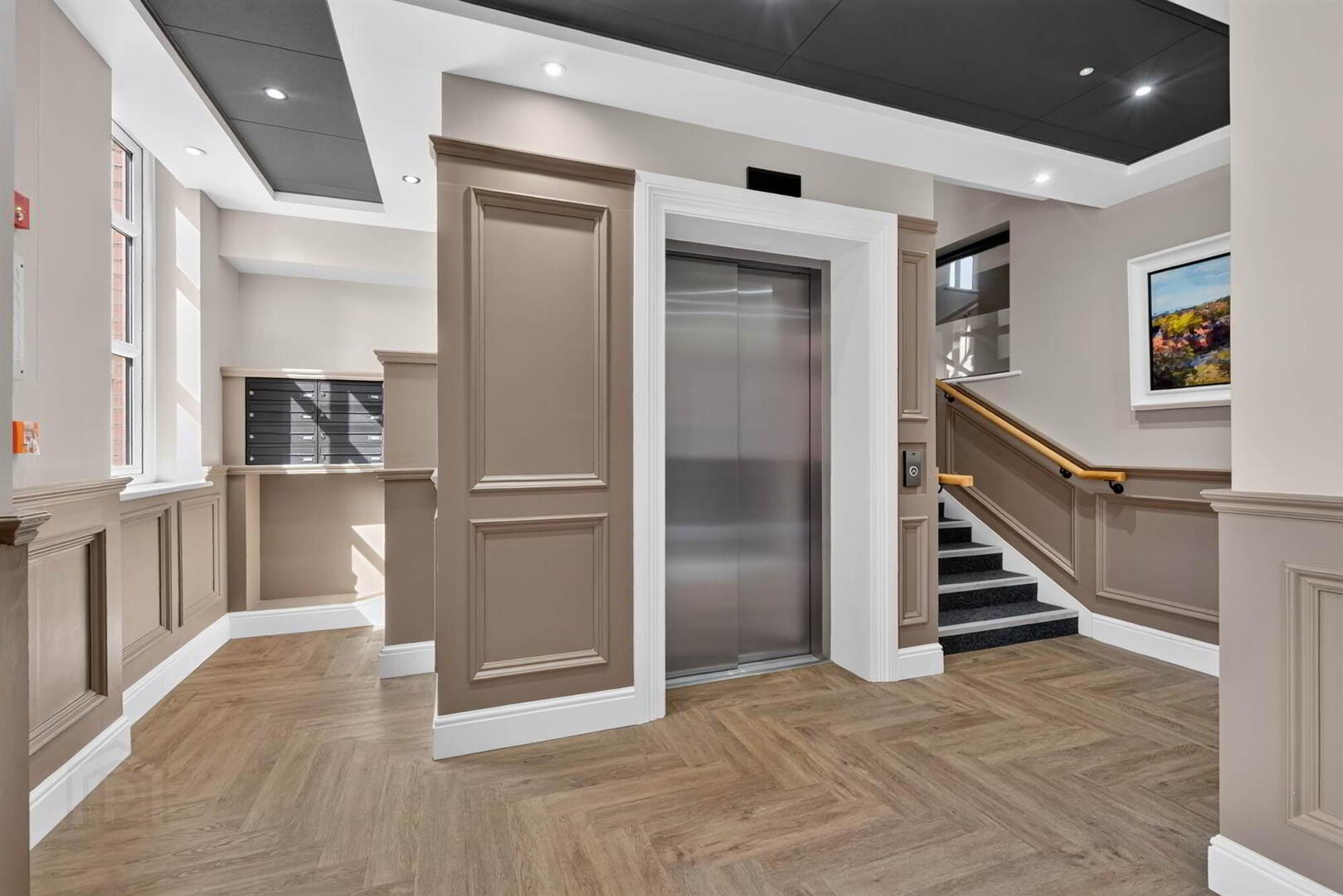 Apt 16 The Mansion House, One Lacefield 3 of 32