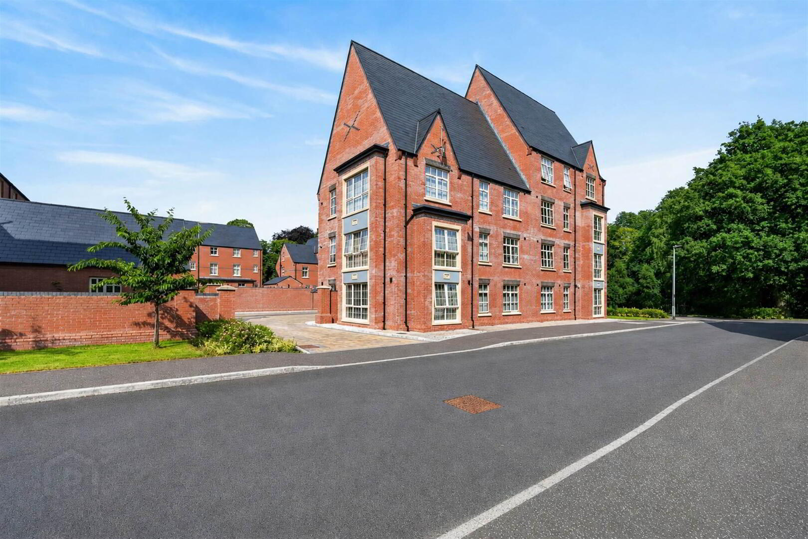 Apt 16 The Mansion House, One Lacefield 1 of 32