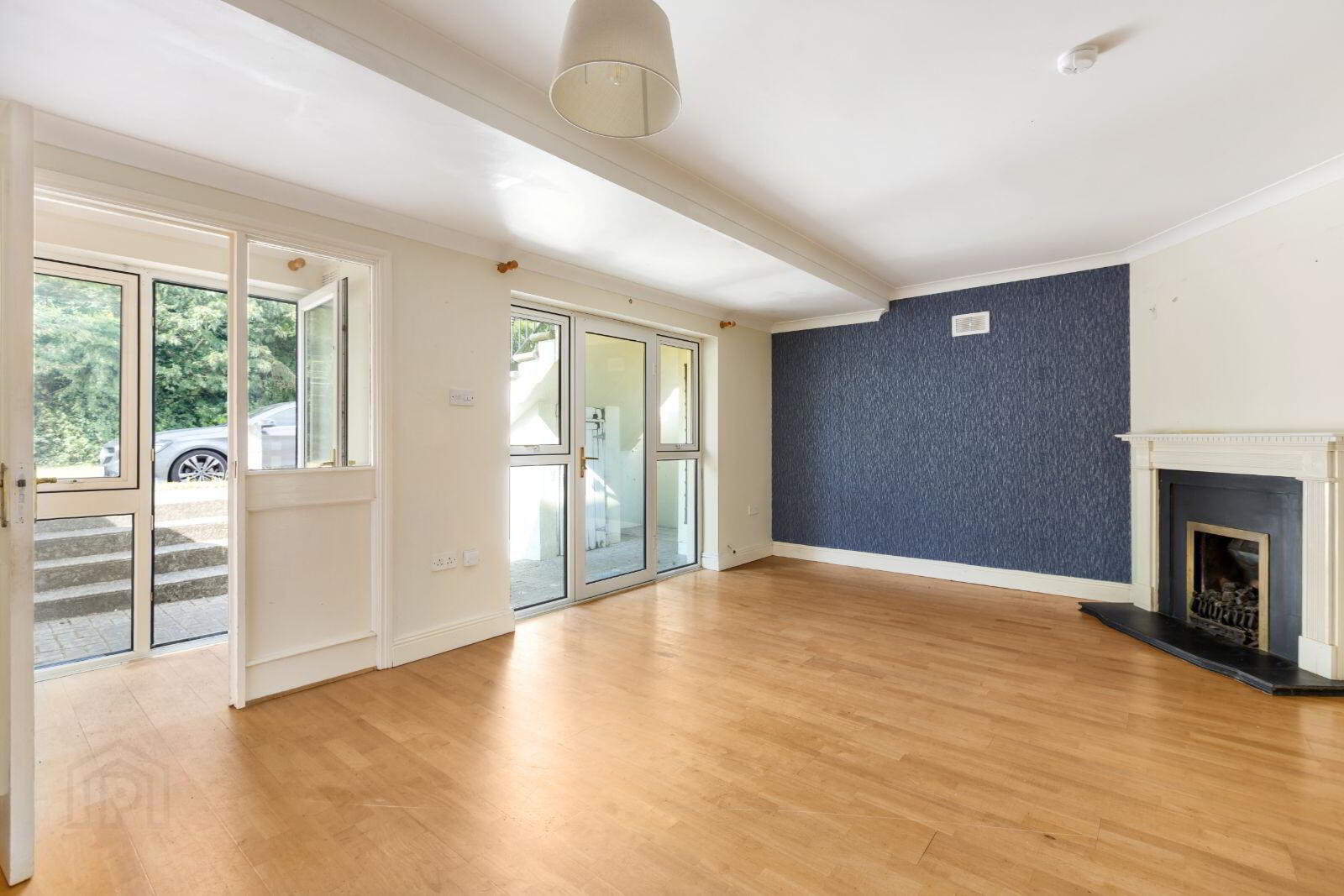 14a Willow Court 3 of 11