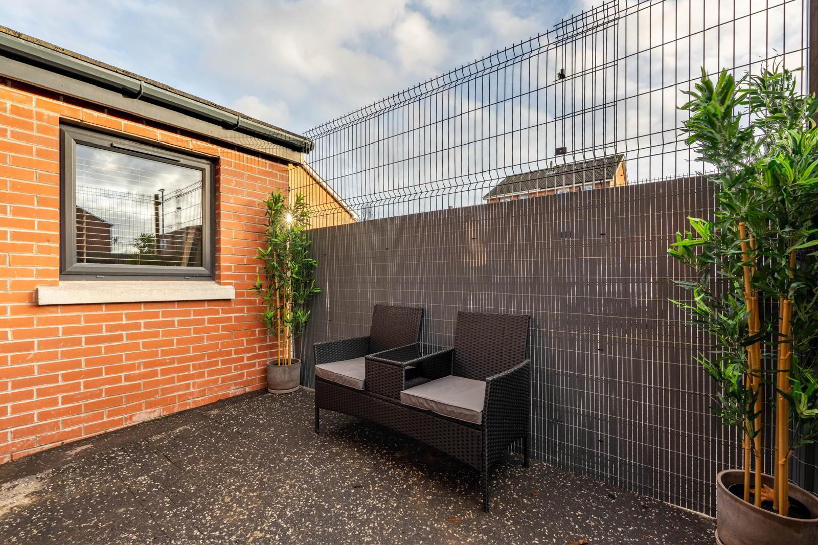 Apt 2, 225a Albertbridge Road 11 of 11