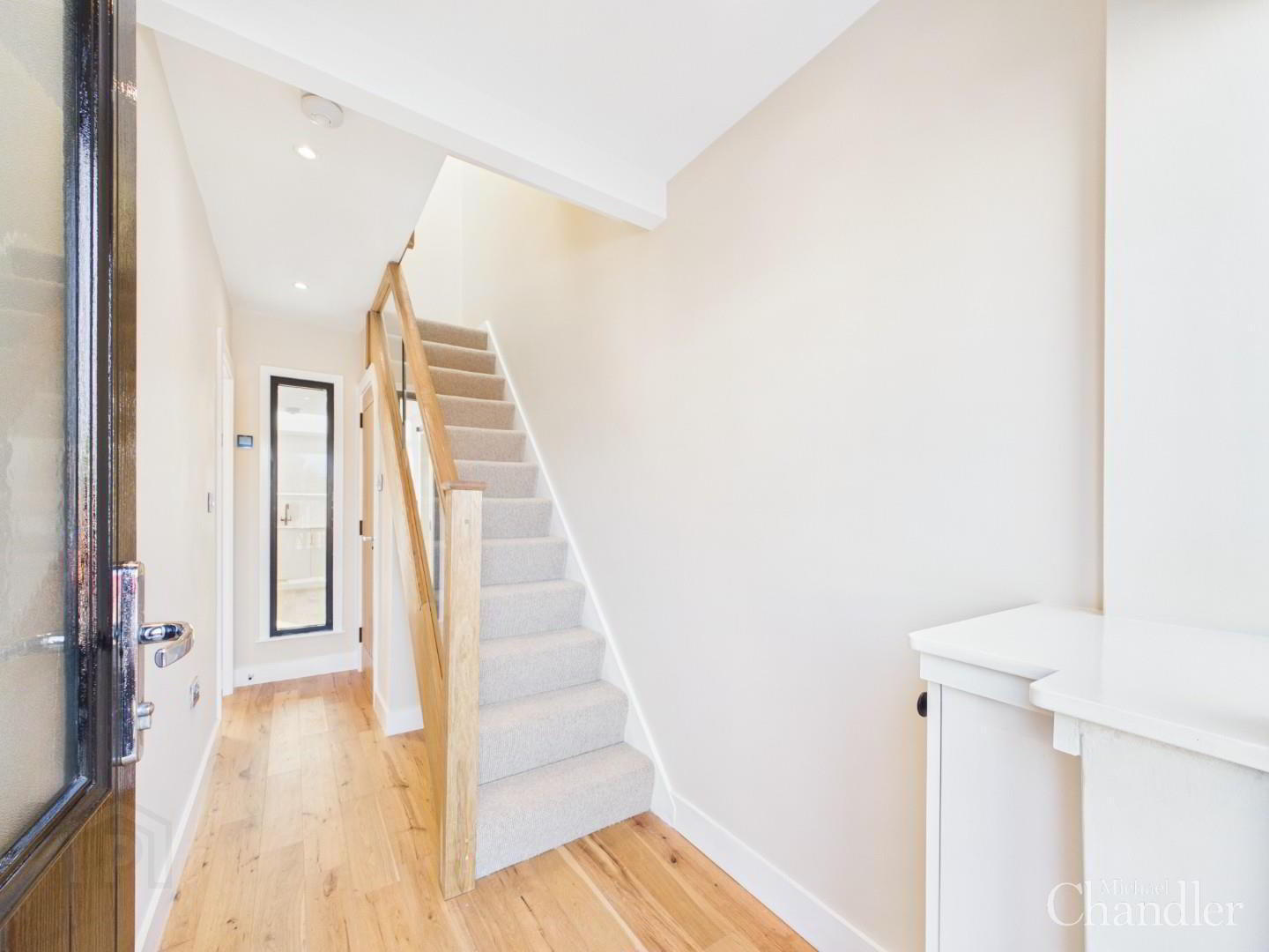 87 Ravenhill Gardens 2 of 28