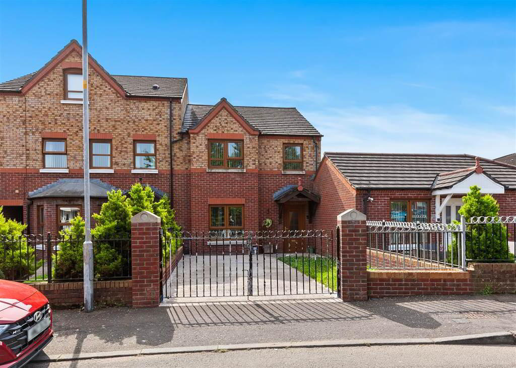 32 Beechmount Walk 27 of 27