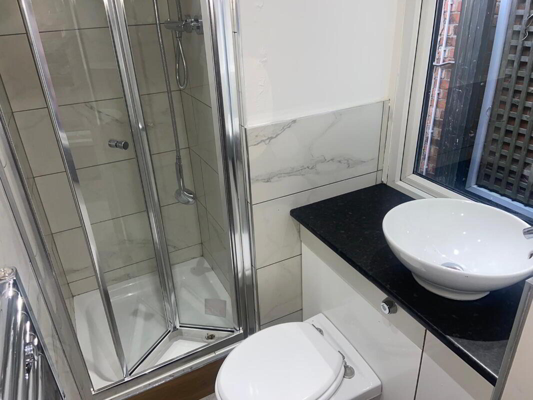 Apt 2, 31 Wellington Park 8 of 9