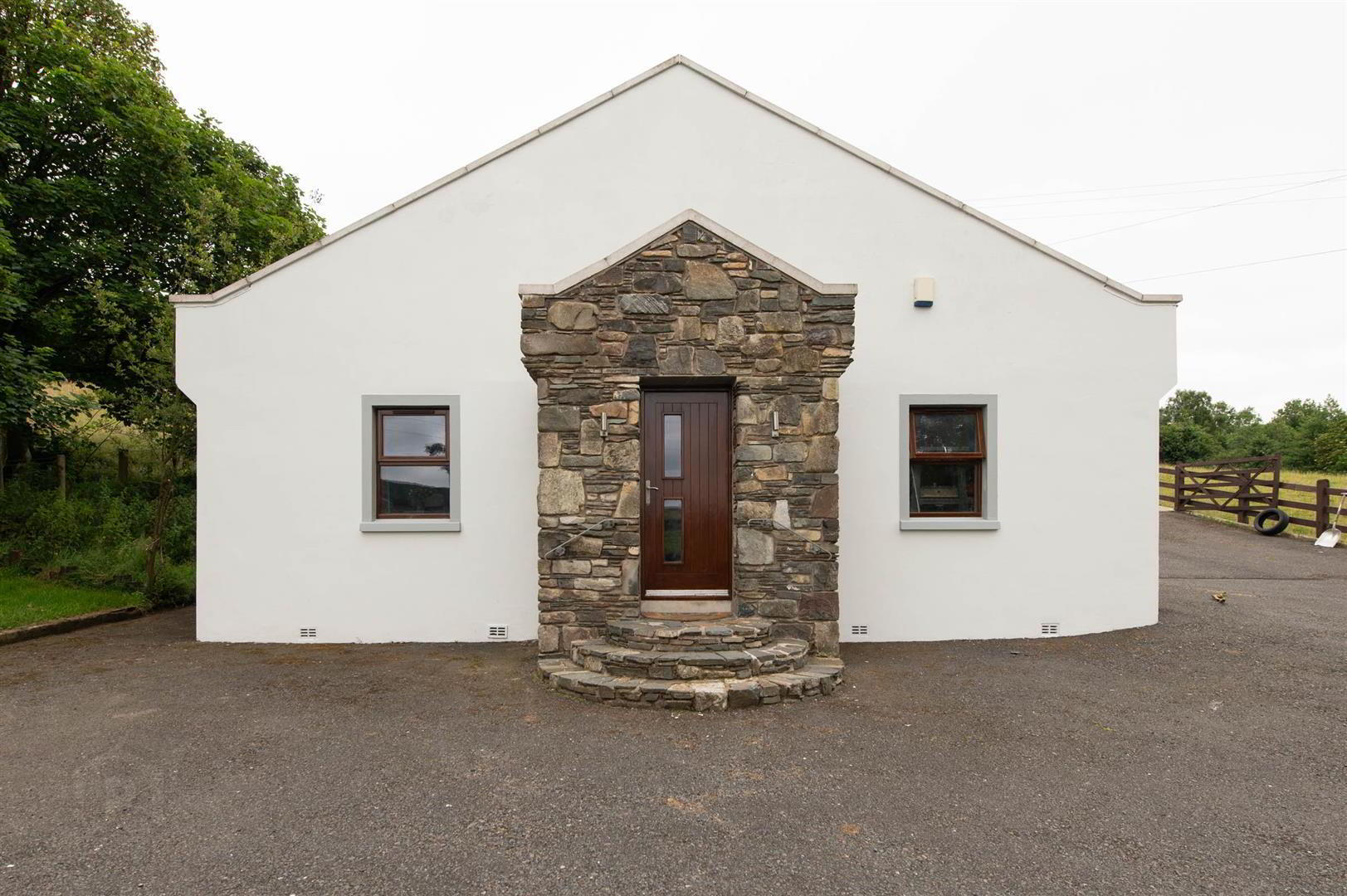 127 Castlewellan Road 3 of 38