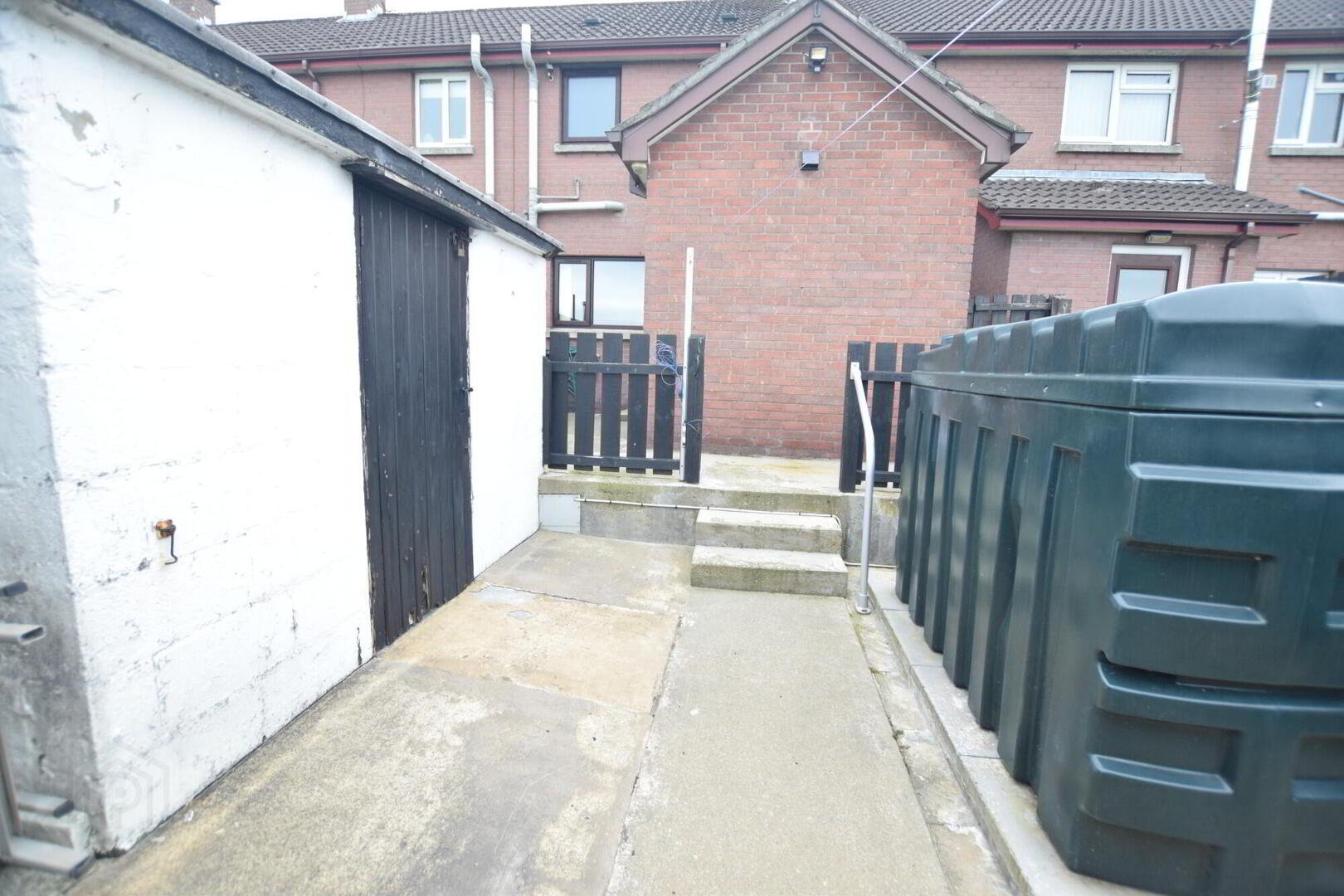 24 Princess Avenue 16 of 16