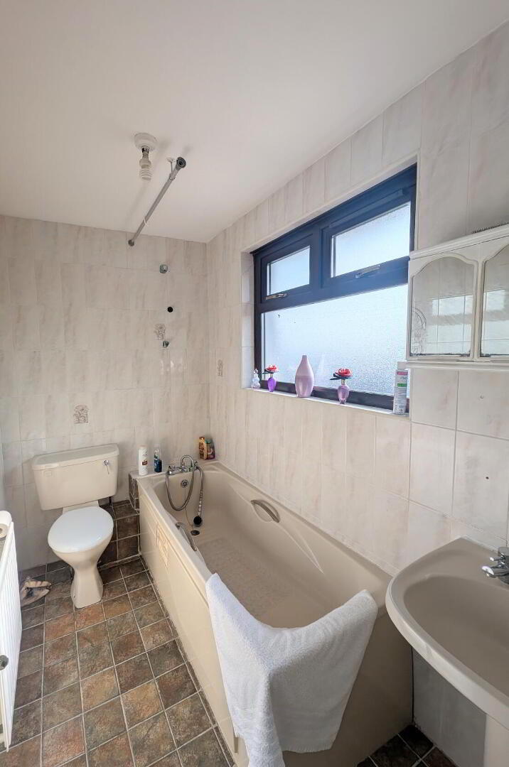 27 Carrickmannin Gardens 12 of 12