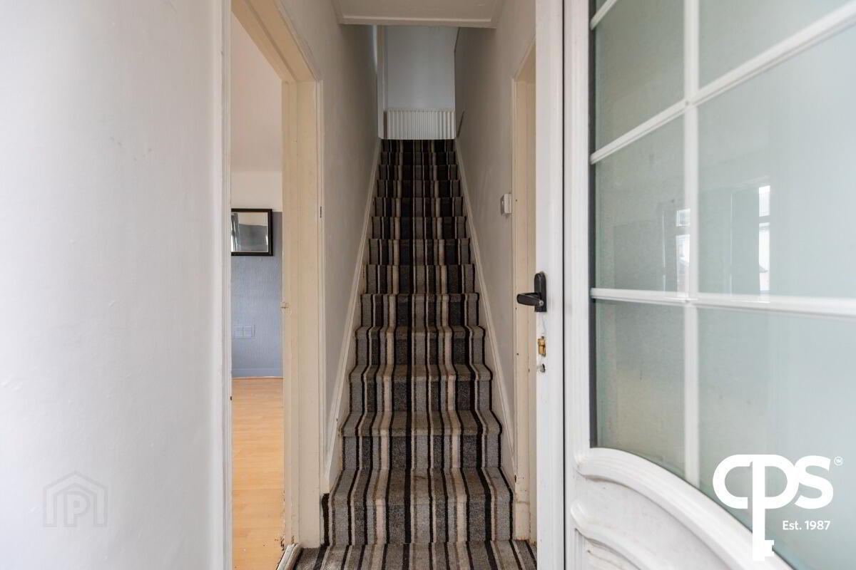 72 Joanmount Gardens 2 of 18