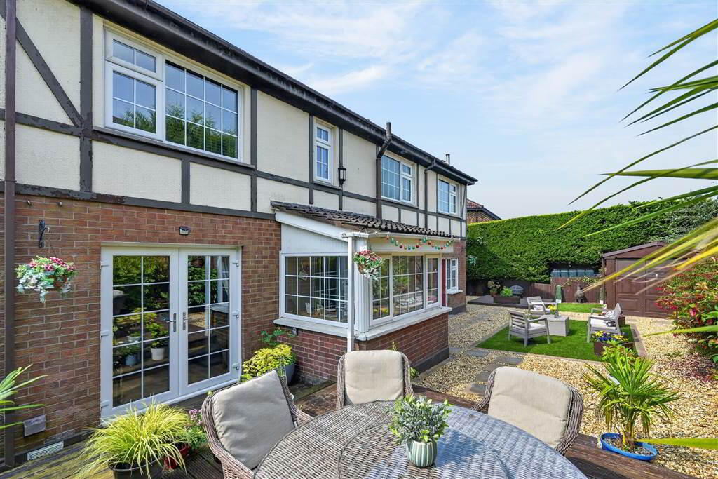 10 Baronscourt Gardens 37 of 37