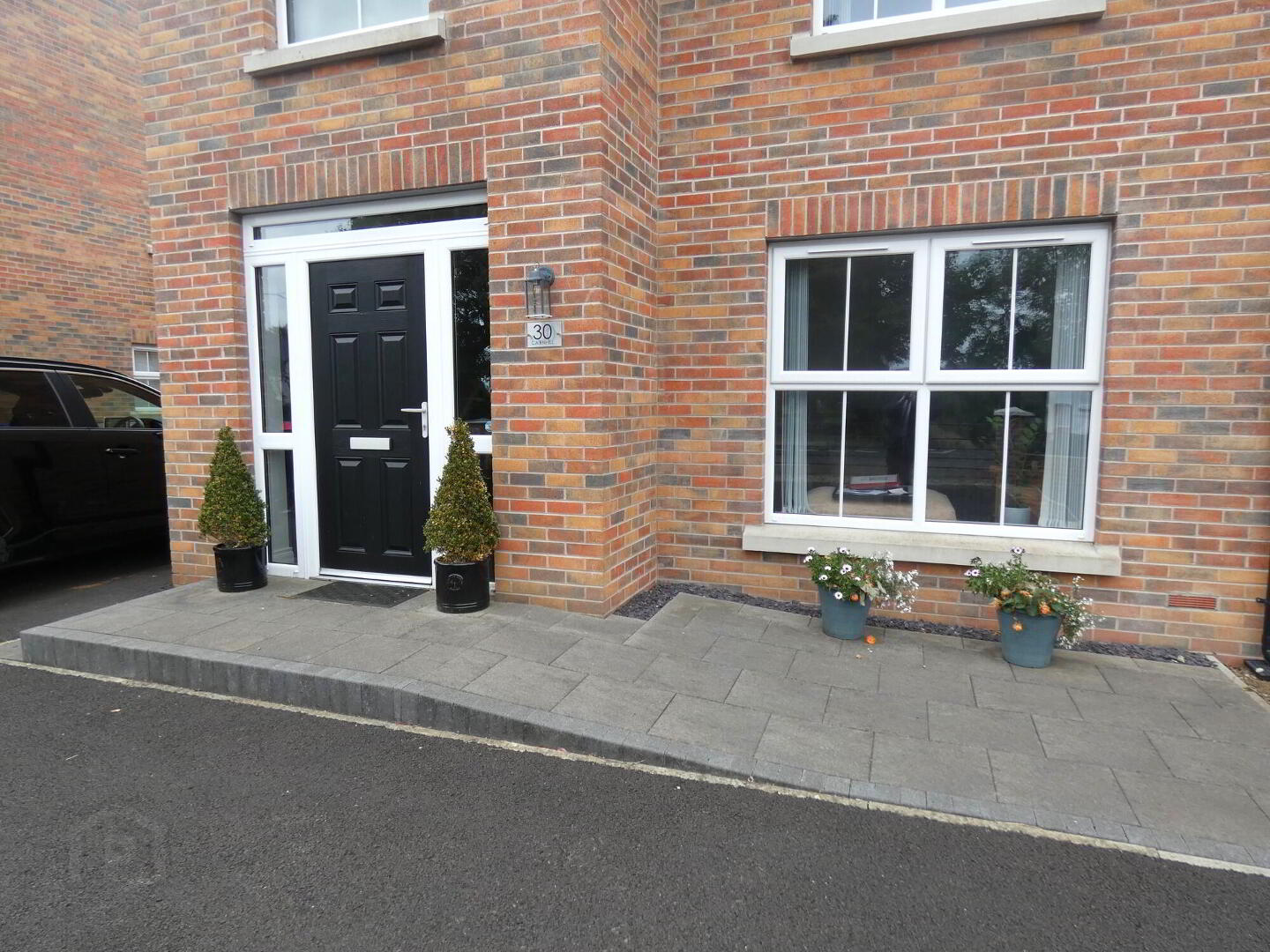 30 Cairn Hill 3 of 34