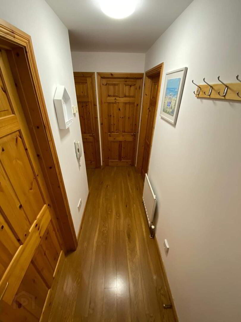 STUDENT LET 2025-26, 11a Garden Avenue 2 of 10