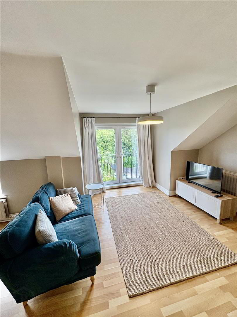 Apt 30 Grafton Court, 85 Kings Road 2 of 17