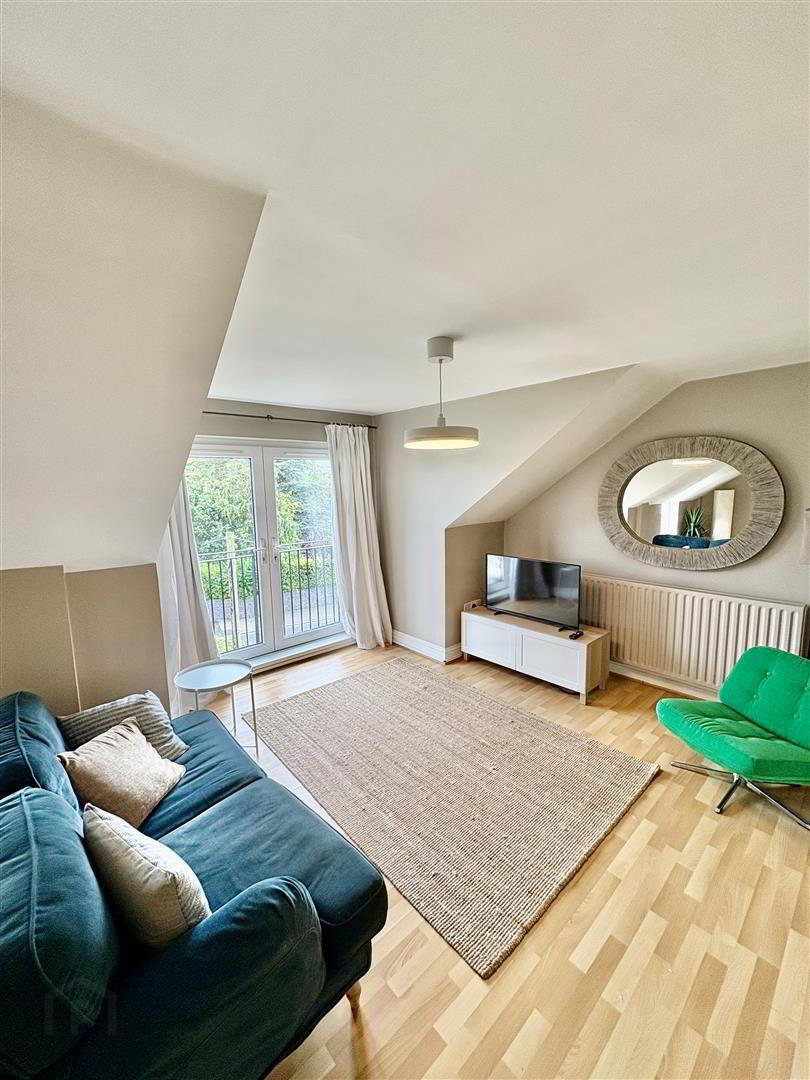 Apt 30 Grafton Court, 85 Kings Road 3 of 17