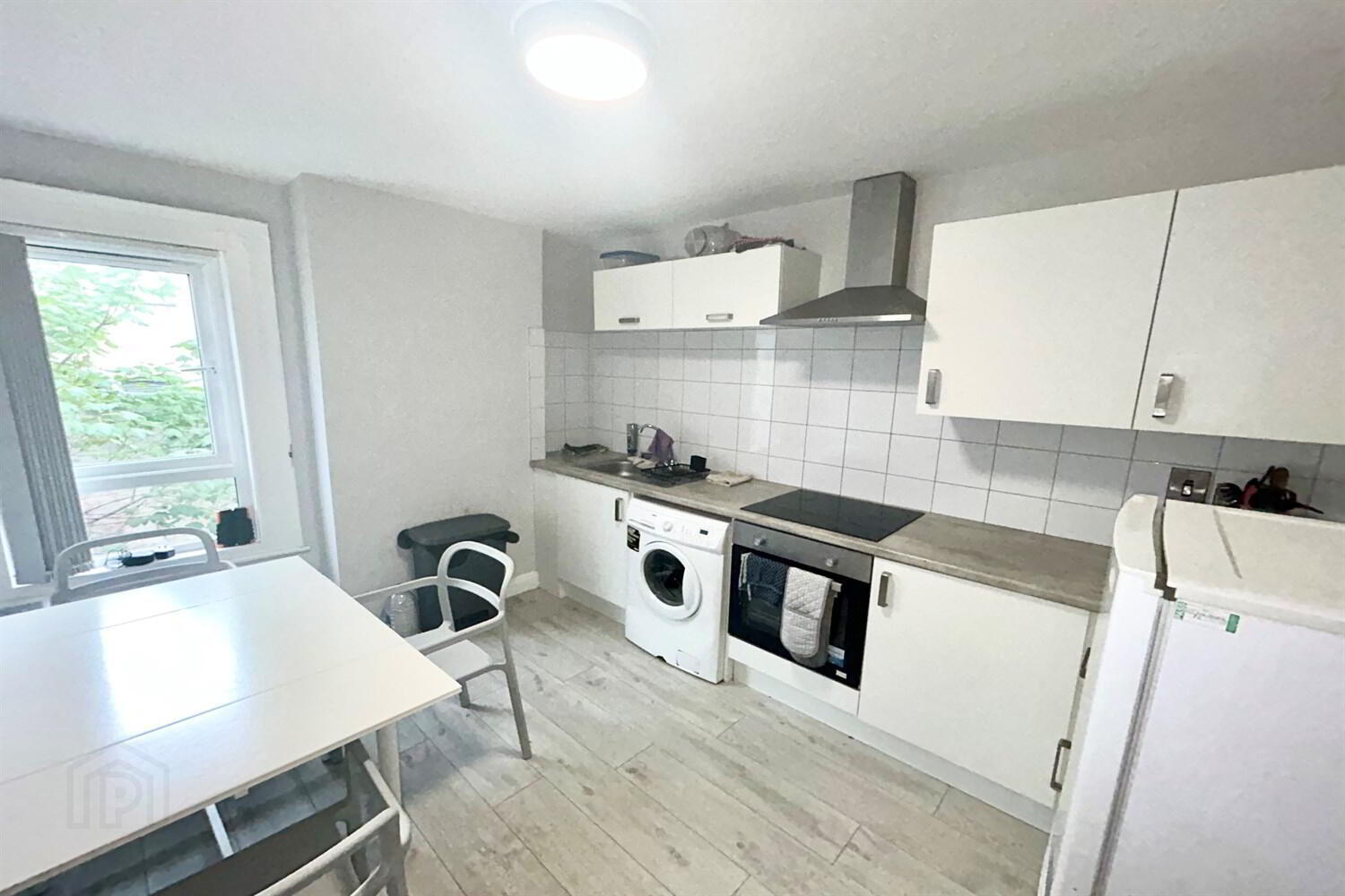 Apt 2, 15 Camden Street 3 of 8