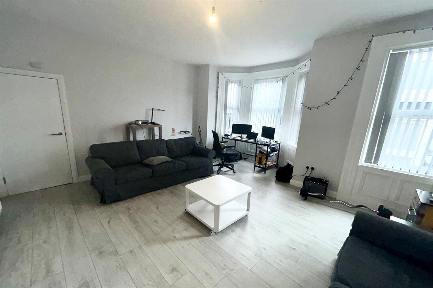 Apt 2, 15 Camden Street 2 of 8