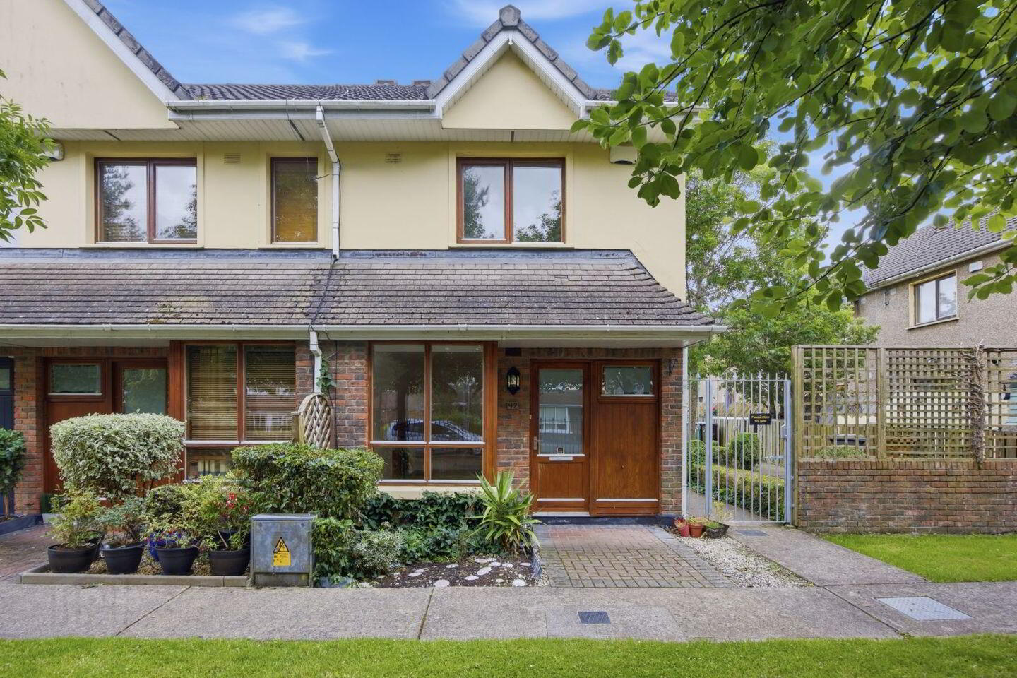 42 Ridgewood Square 2 of 14