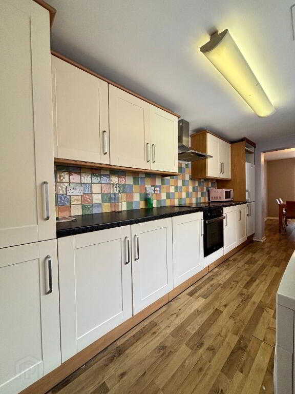 3 Lisburn Avenue 3 of 12