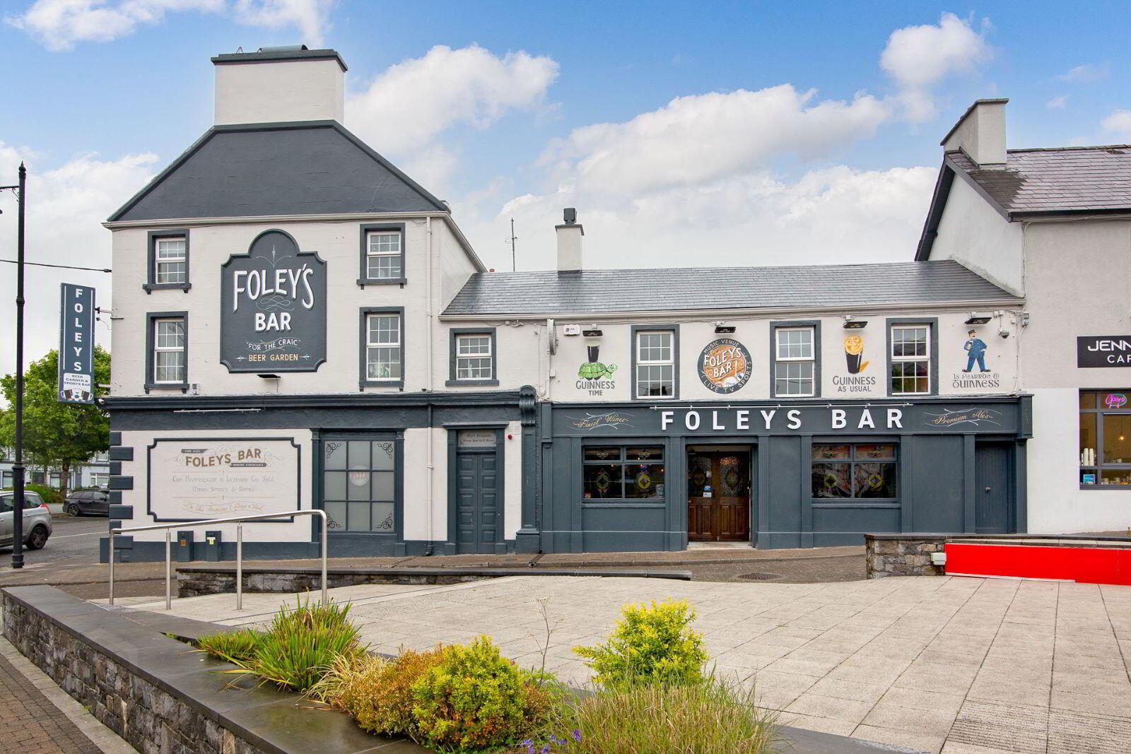 Foley's Bar 2 of 65