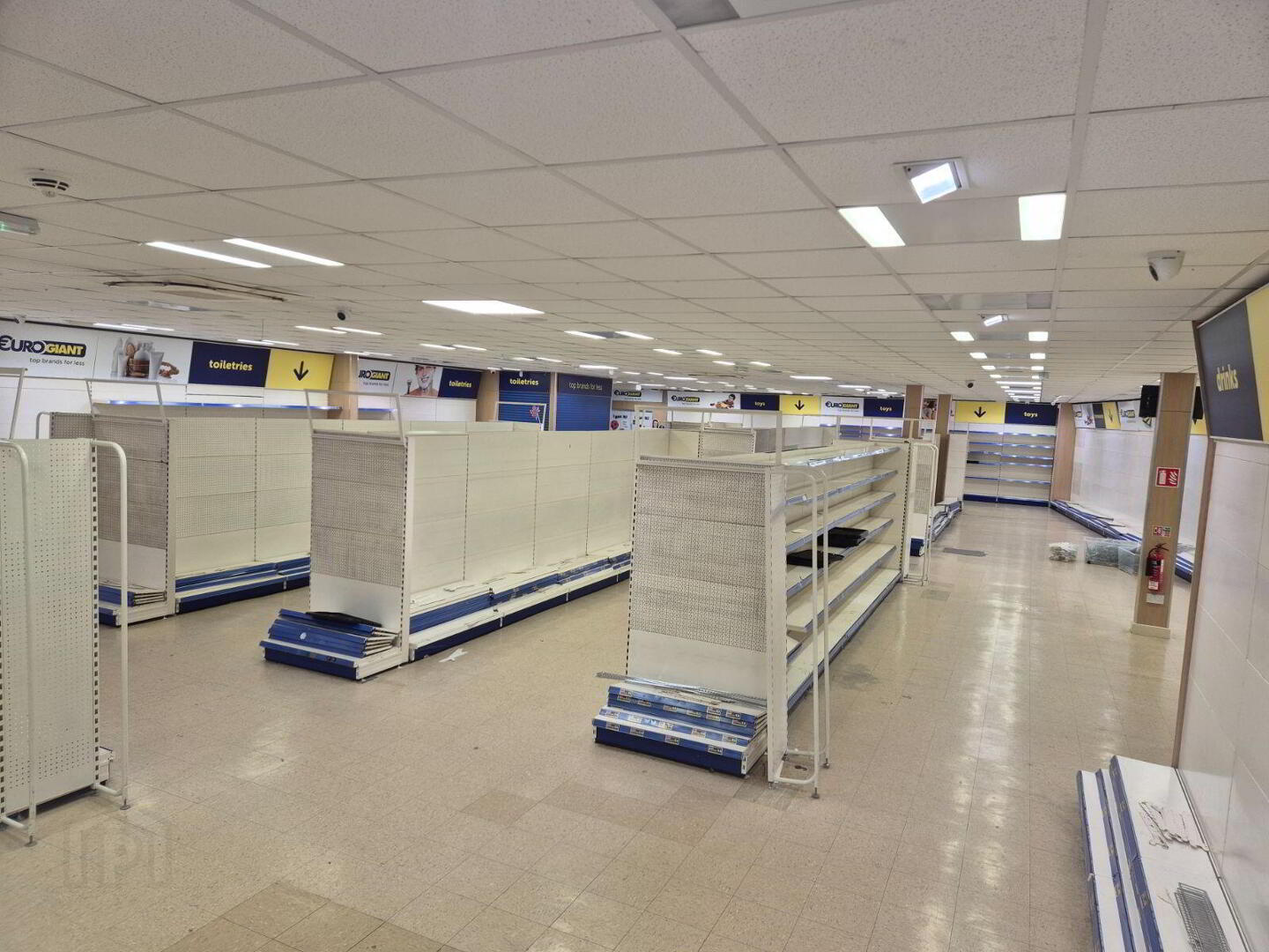 Eurogiant, 13/15 Main Street 3 of 4