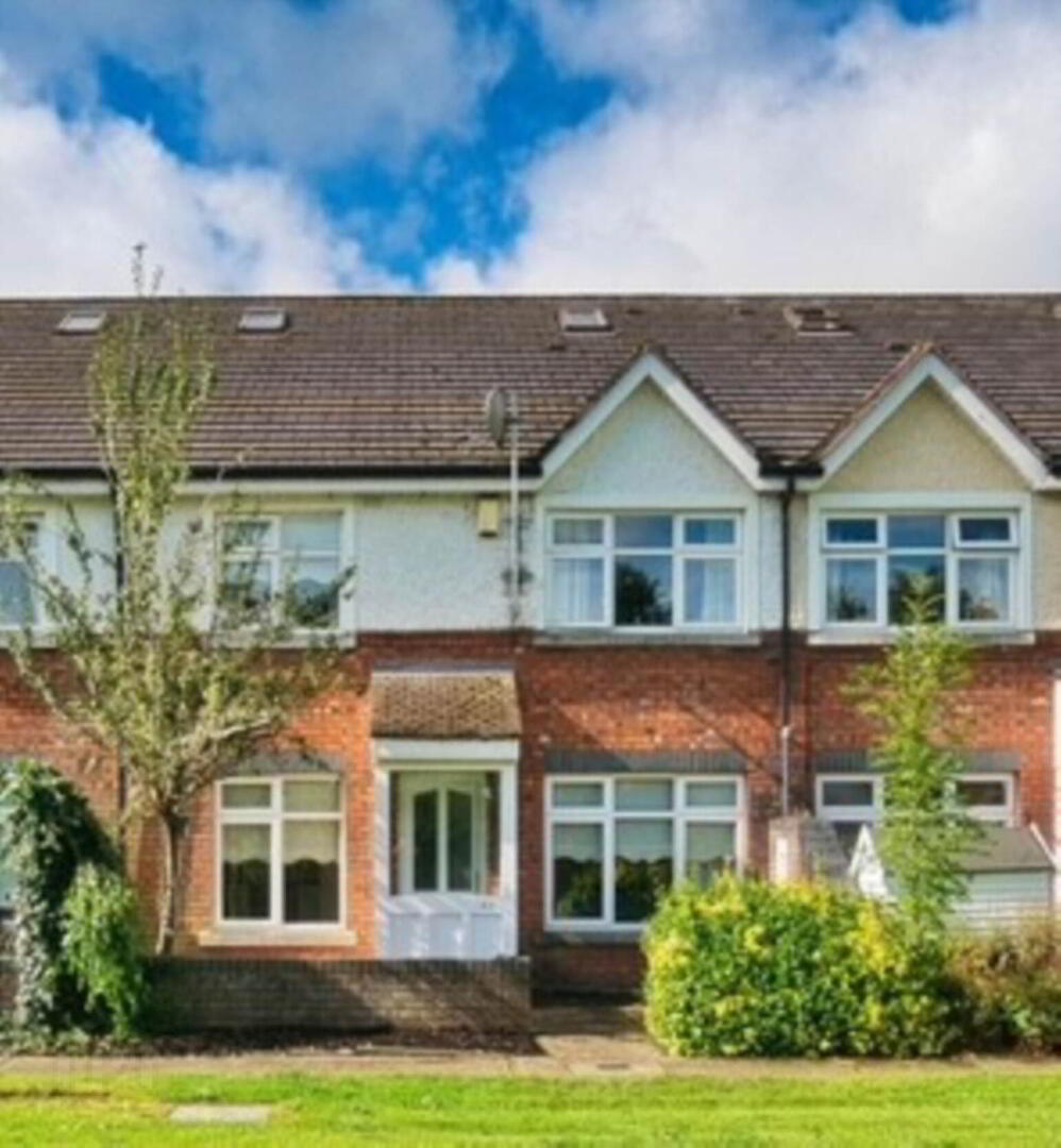 48 Priory Walk 2 of 25