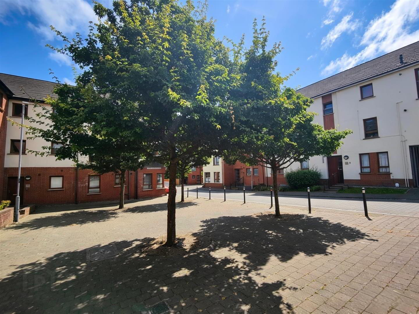 12h Heath Lodge Square 13 of 13