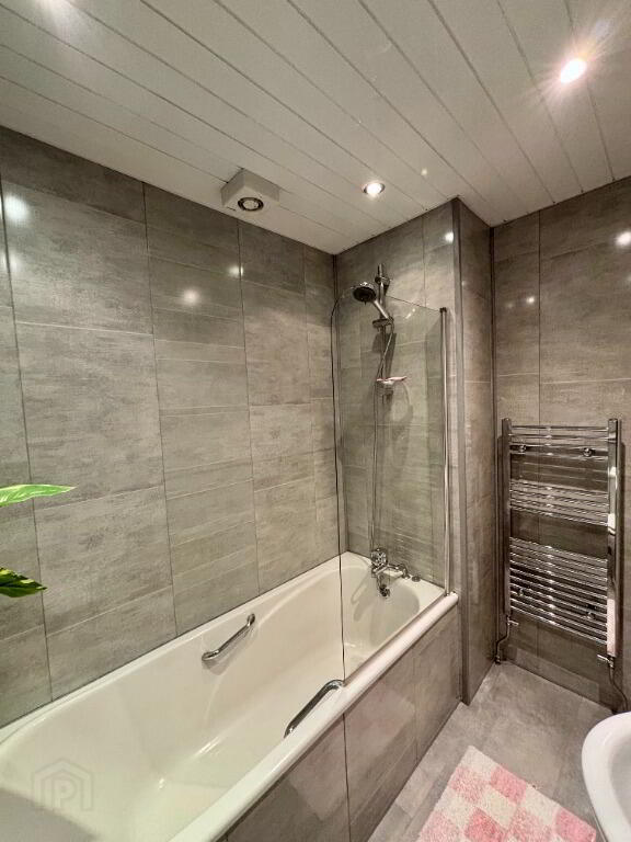 Apt 3, 32 St Annes Road 10 of 10