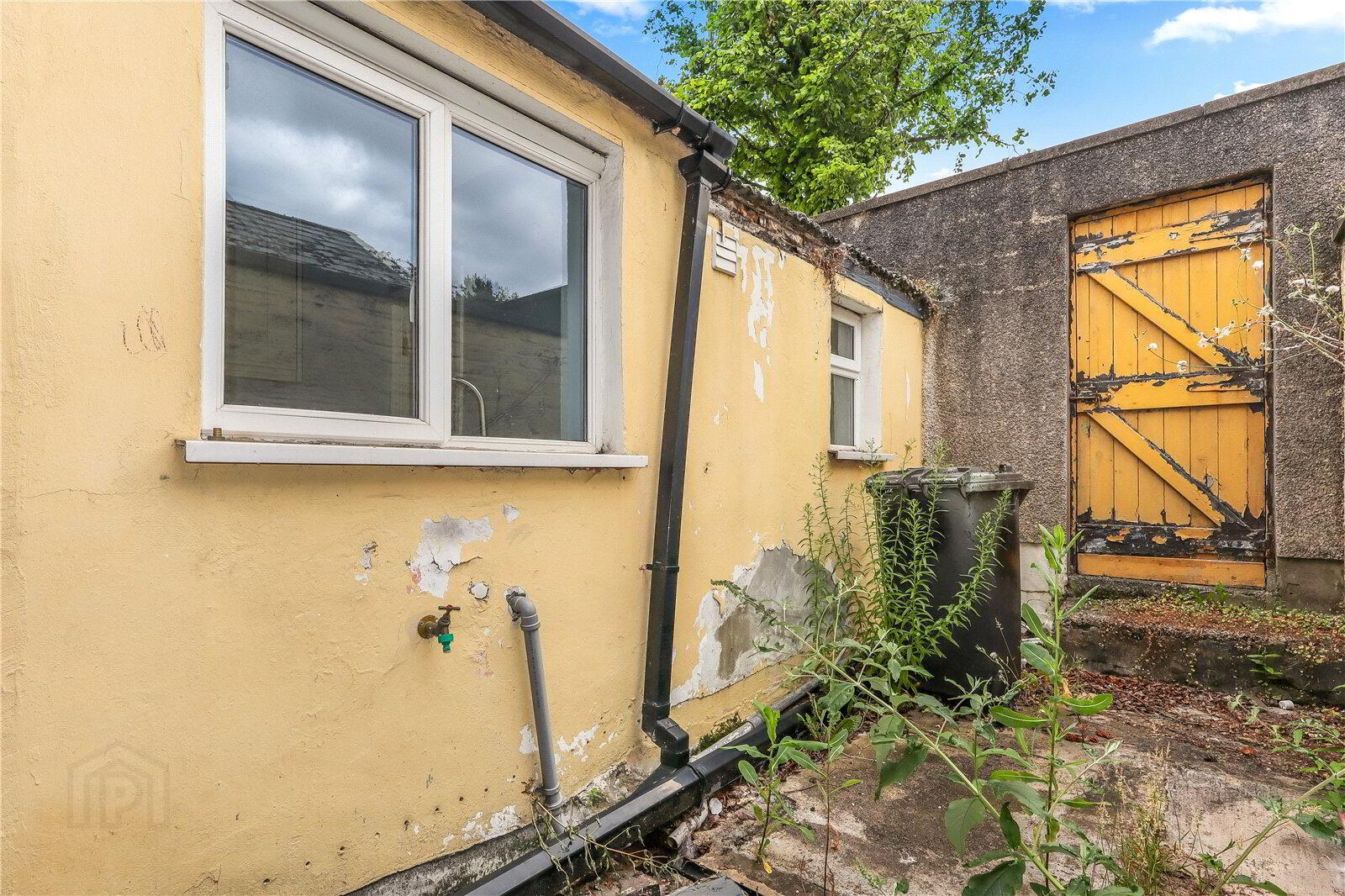 68 Mountcollyer Avenue 13 of 13
