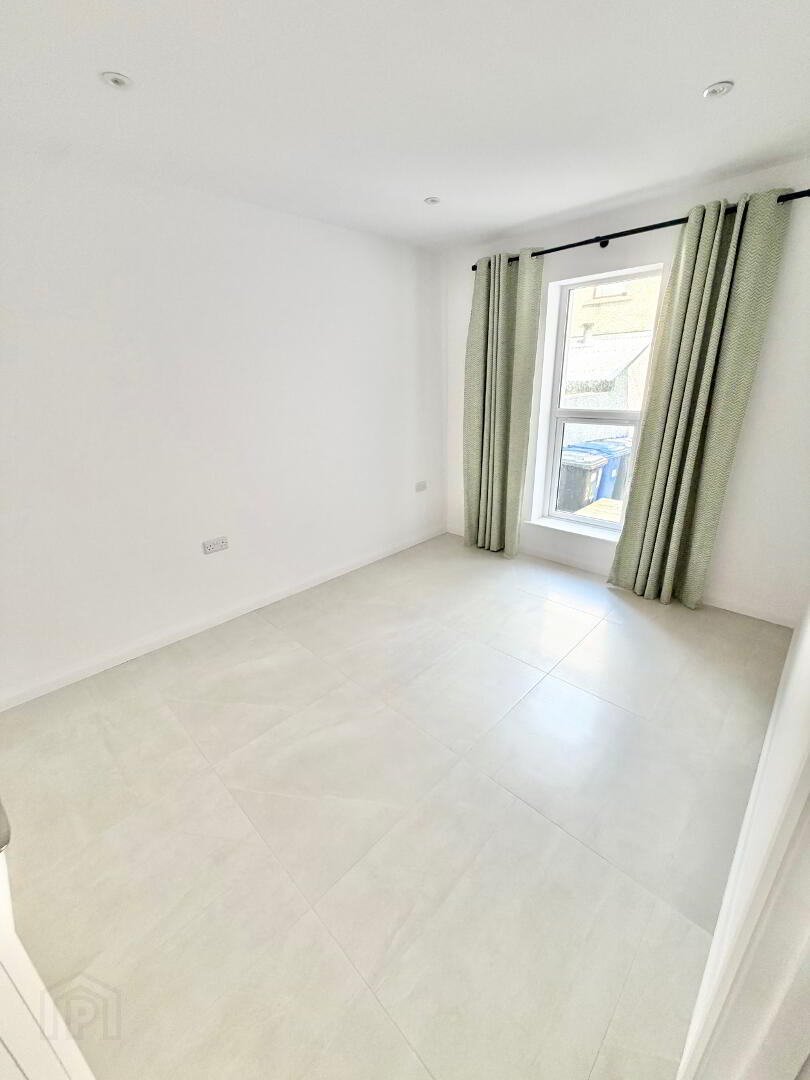110a Causeway Street 6 of 7