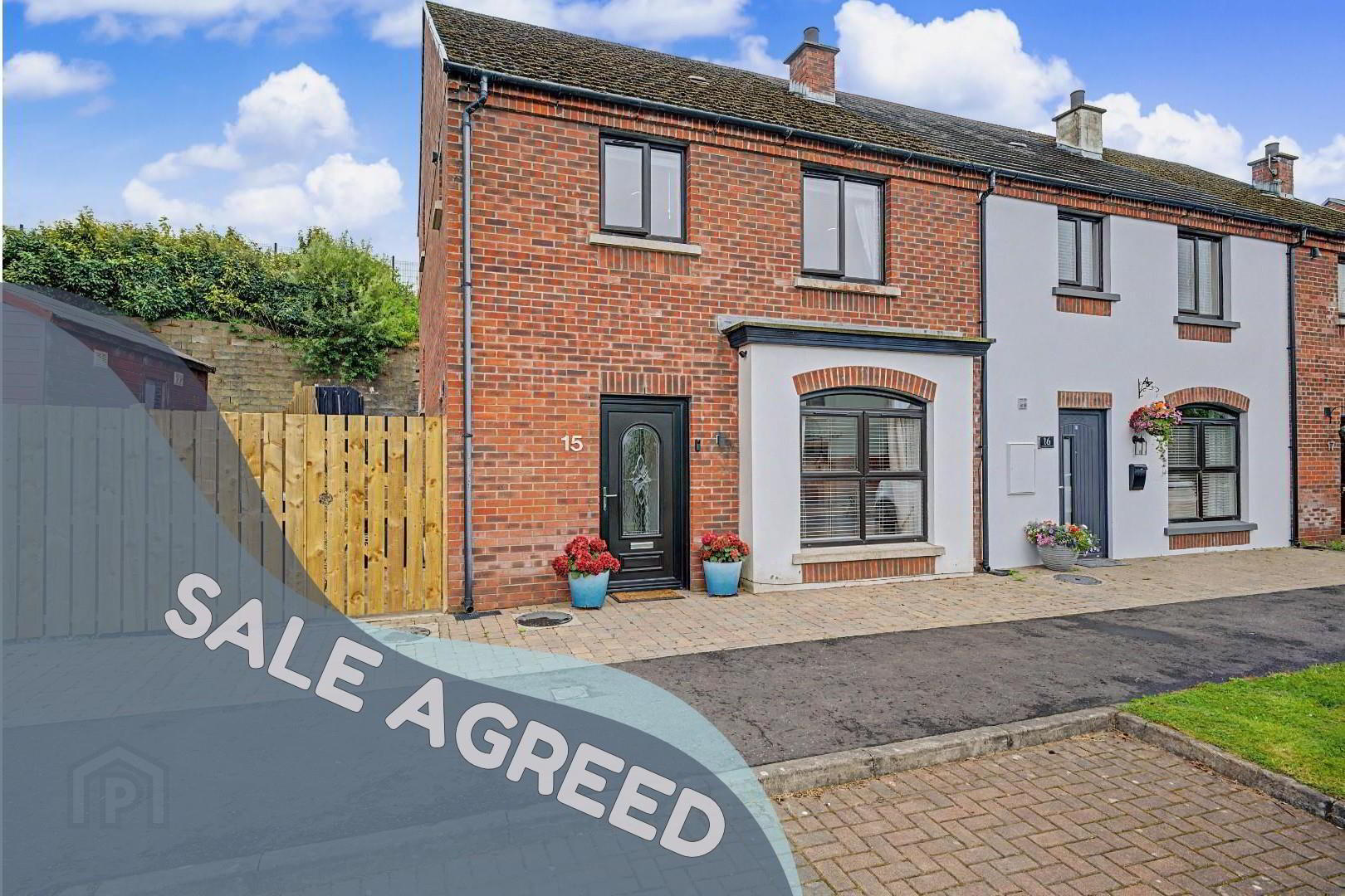 15 Woodland Mews 1 of 37
