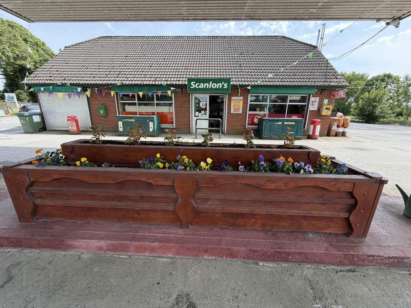 Scanlons Supermarket & Filling Station 3 of 12