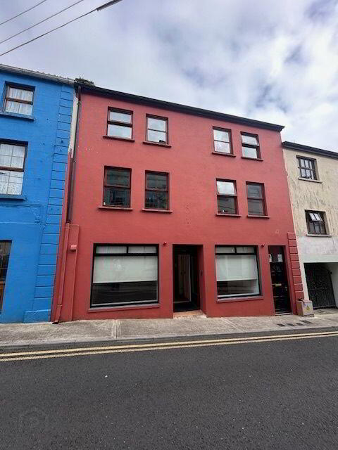 2 X Apts, 1 X Commercial Unit (Yield C. 14.5) At Green Street 2 of 27