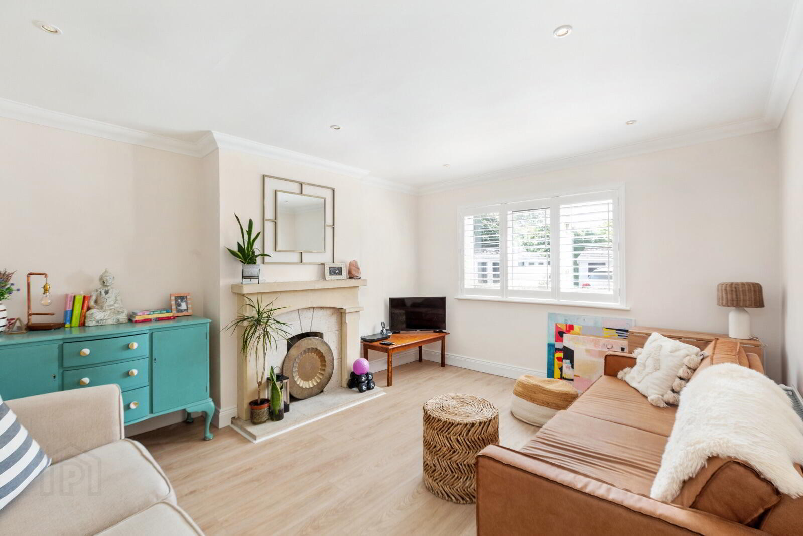 16 Willowmere 3 of 16