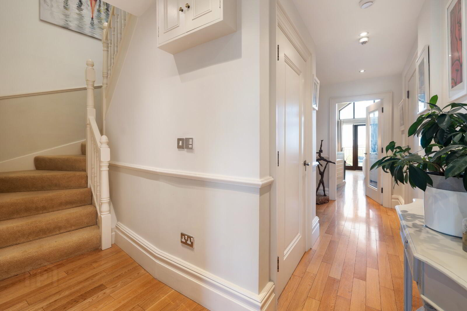36 Charlesland Crescent 3 of 18