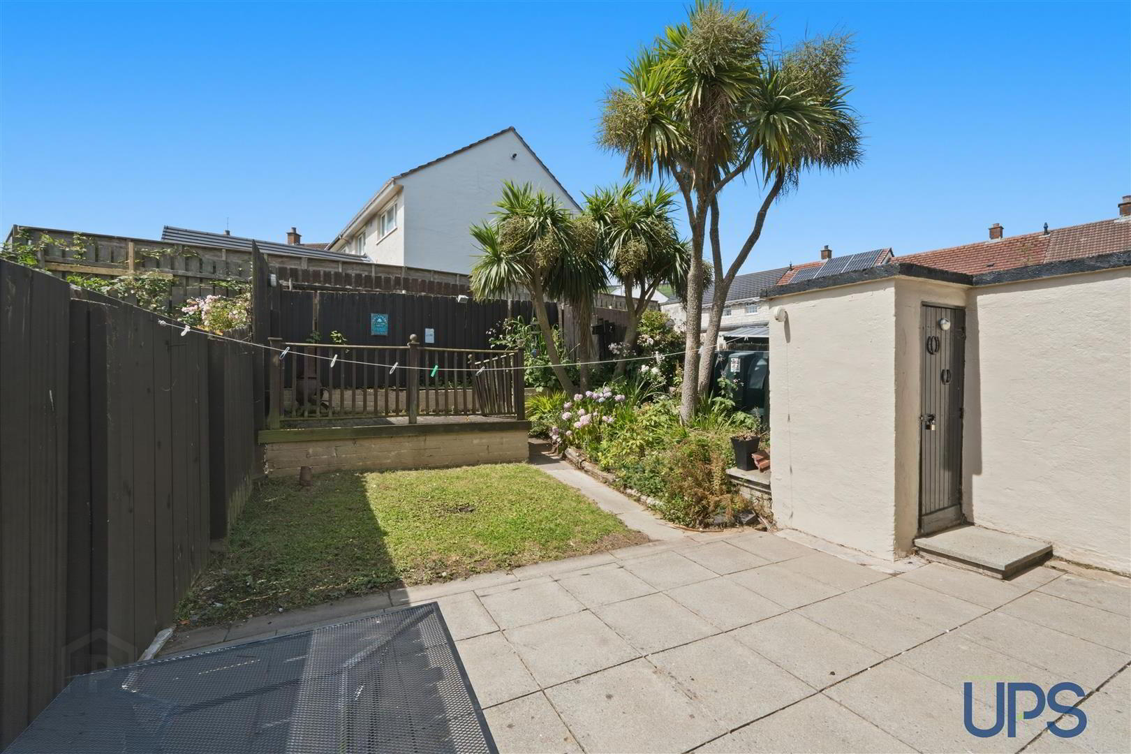 26 Whitecliff Parade 3 of 25