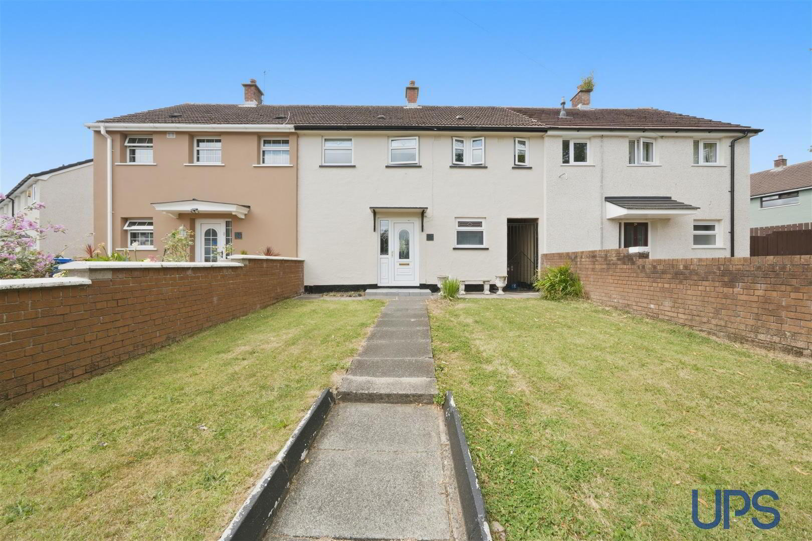 26 Whitecliff Parade 2 of 25