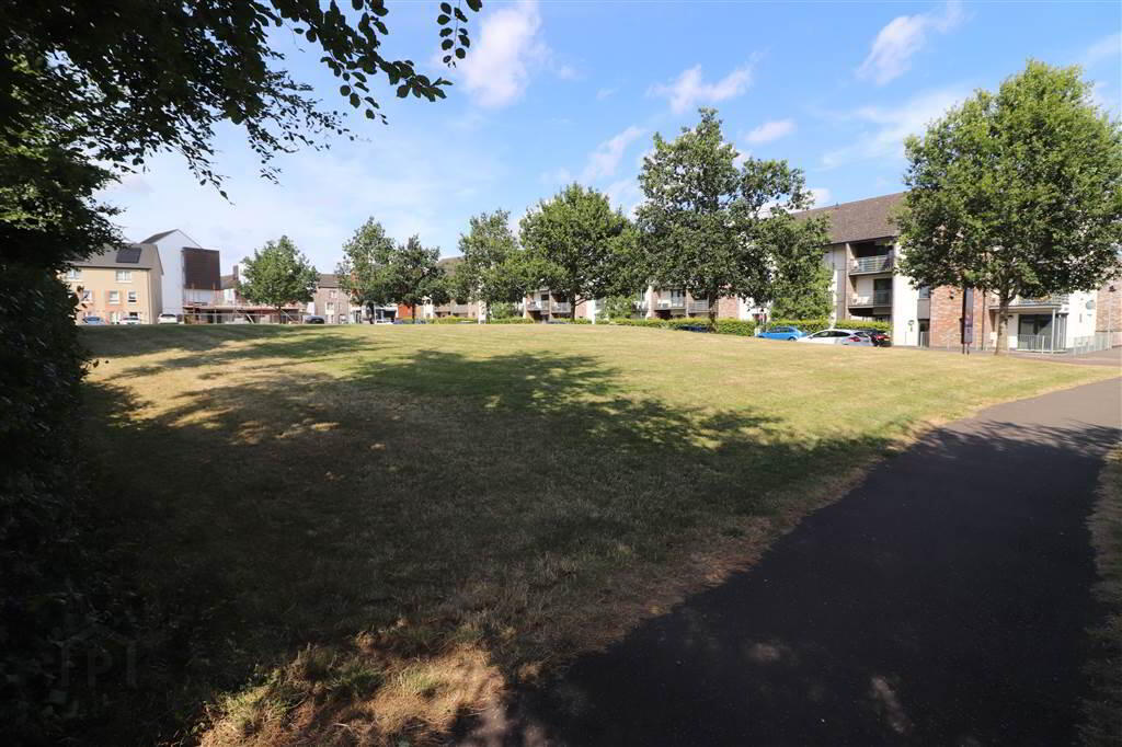 31 Woodbrook Green 11 of 11