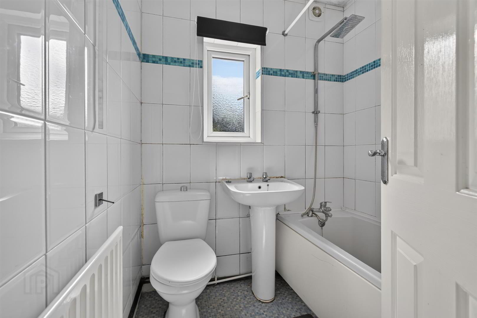 39B Blacks Road 14 of 15