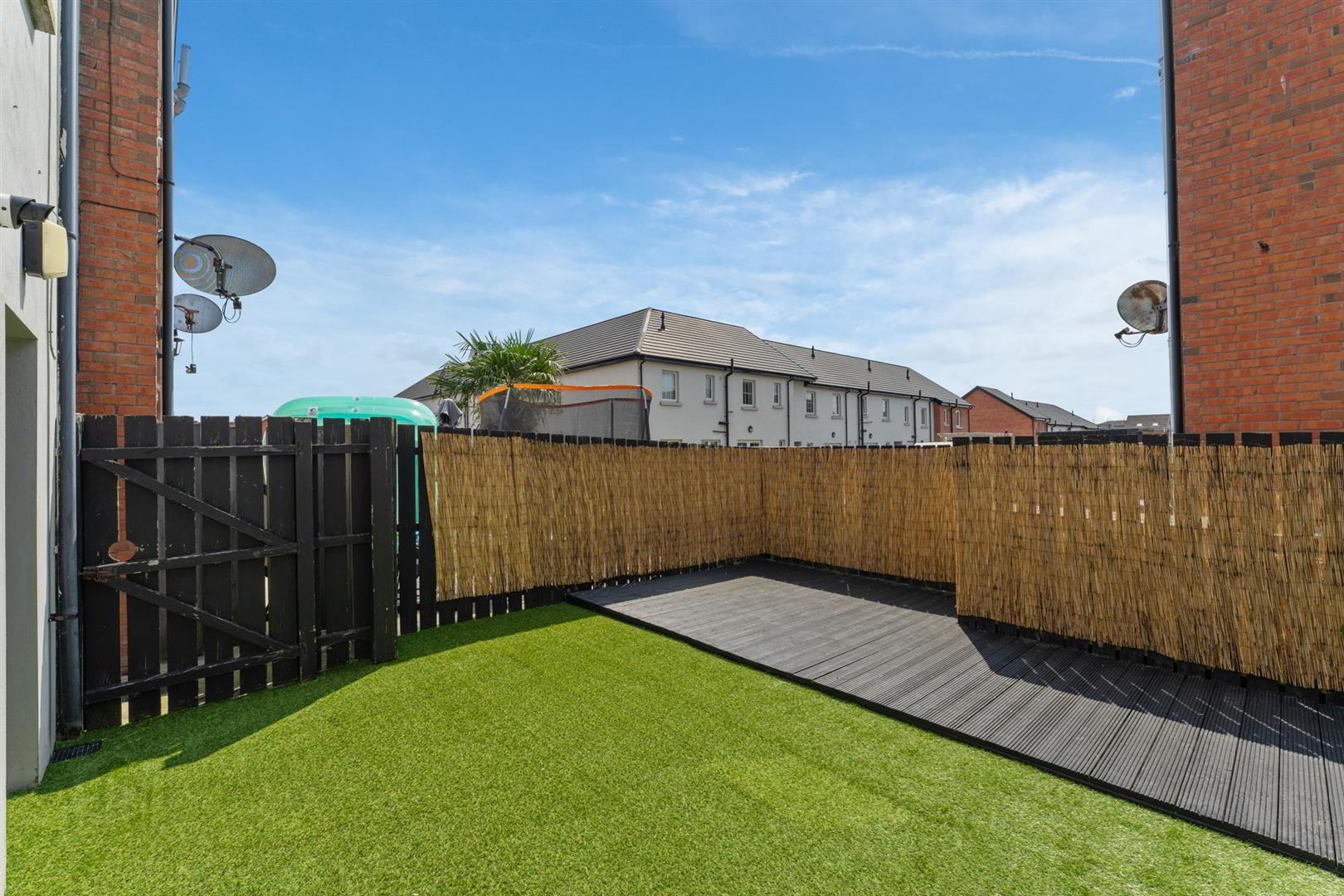 2 Lawnbrook Square 19 of 20