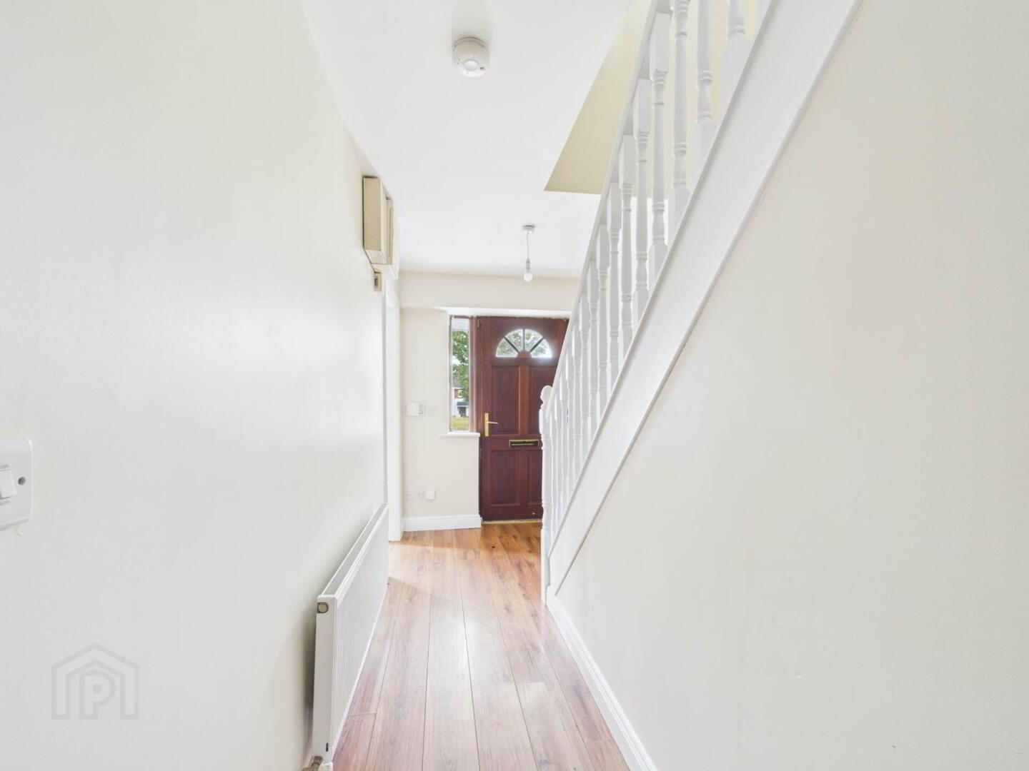 10 Hollands Park 3 of 25