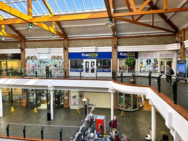Unit 15 &16 The Courtyard Shopping Centre 5 of 6