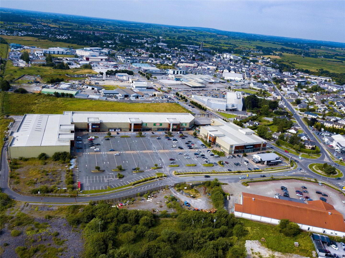 Centre Point Retail Park 11 of 12