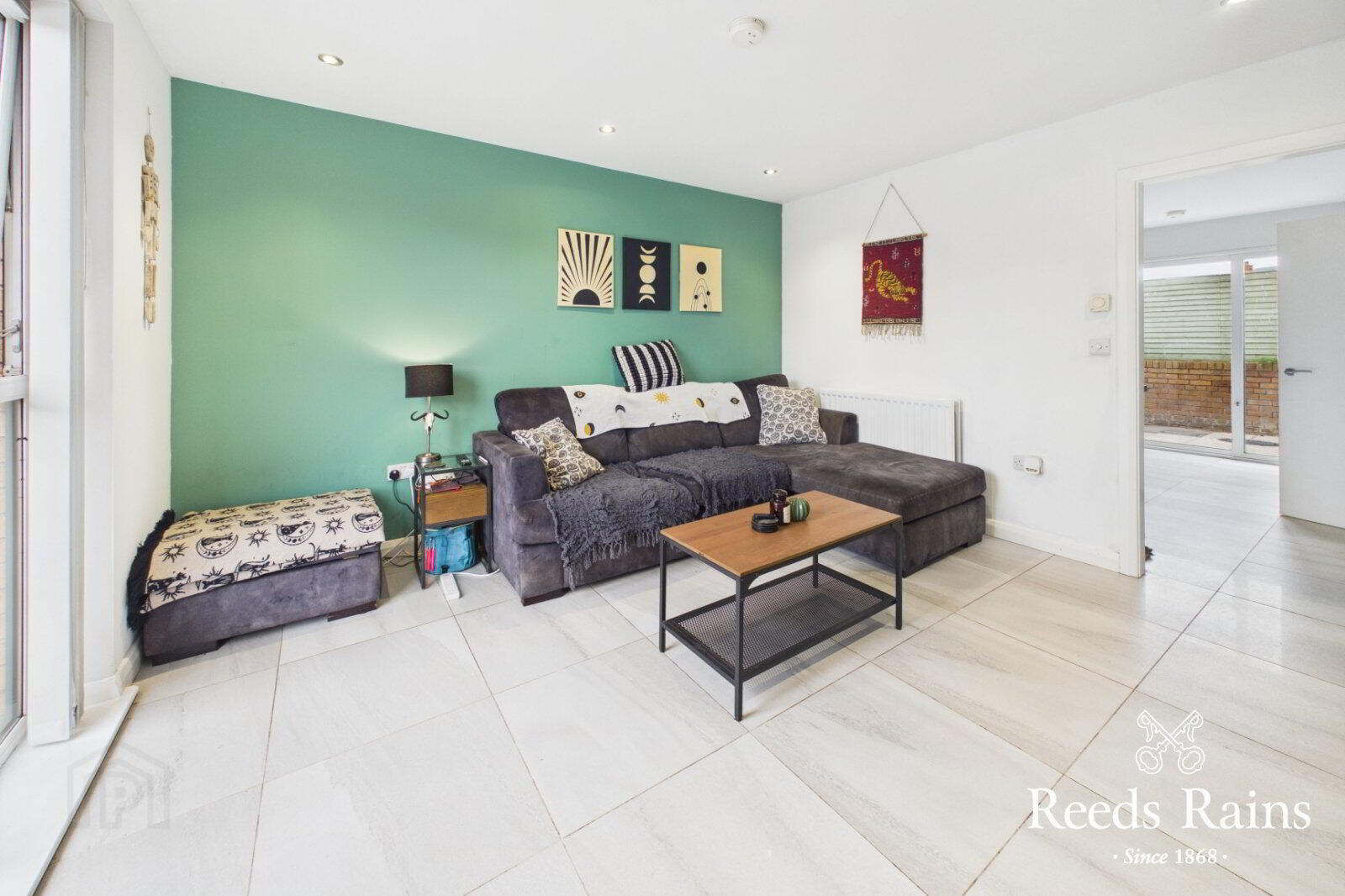 22 Gardiner Street 3 of 16