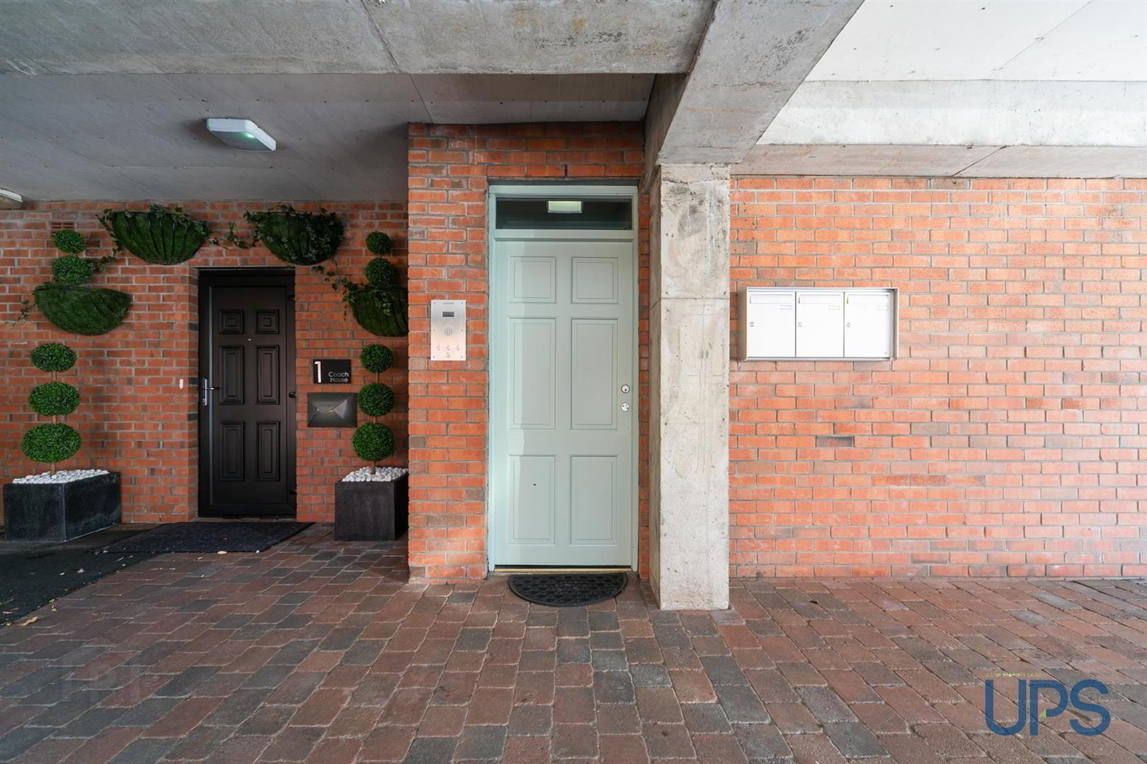 Apt 3 The Coach House, 2B Stockmans Avenue 3 of 26