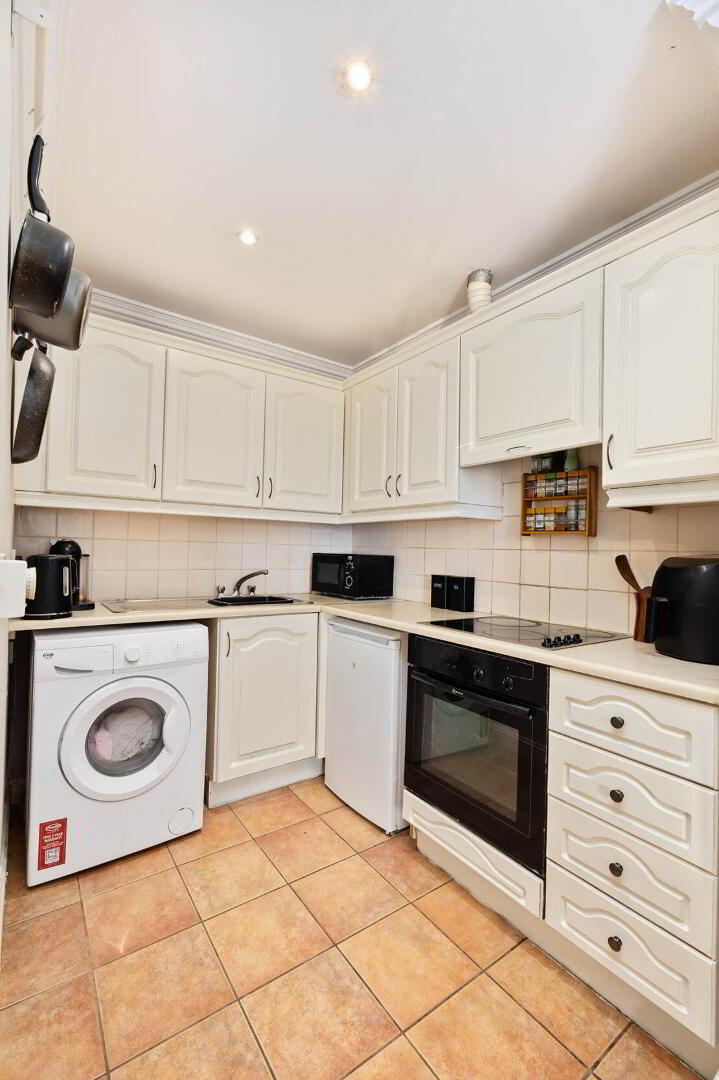 9 Gandon Mews 2 of 19