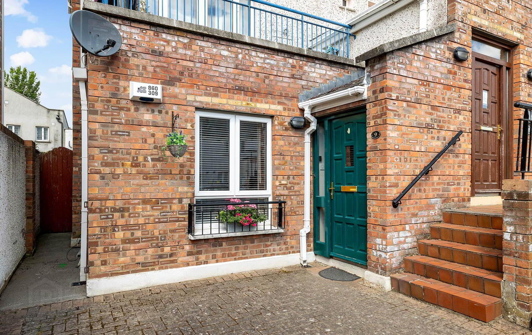 9 Gandon Mews 1 of 19