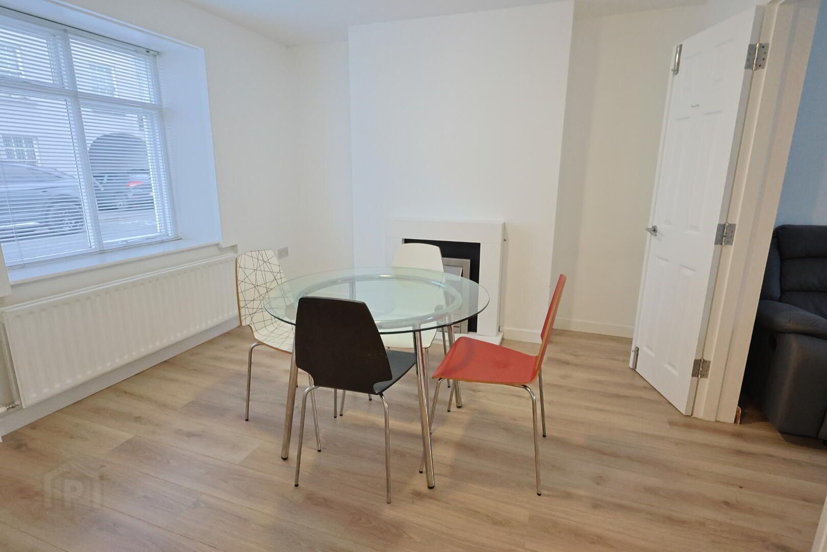 24 Killyman Street 3 of 16