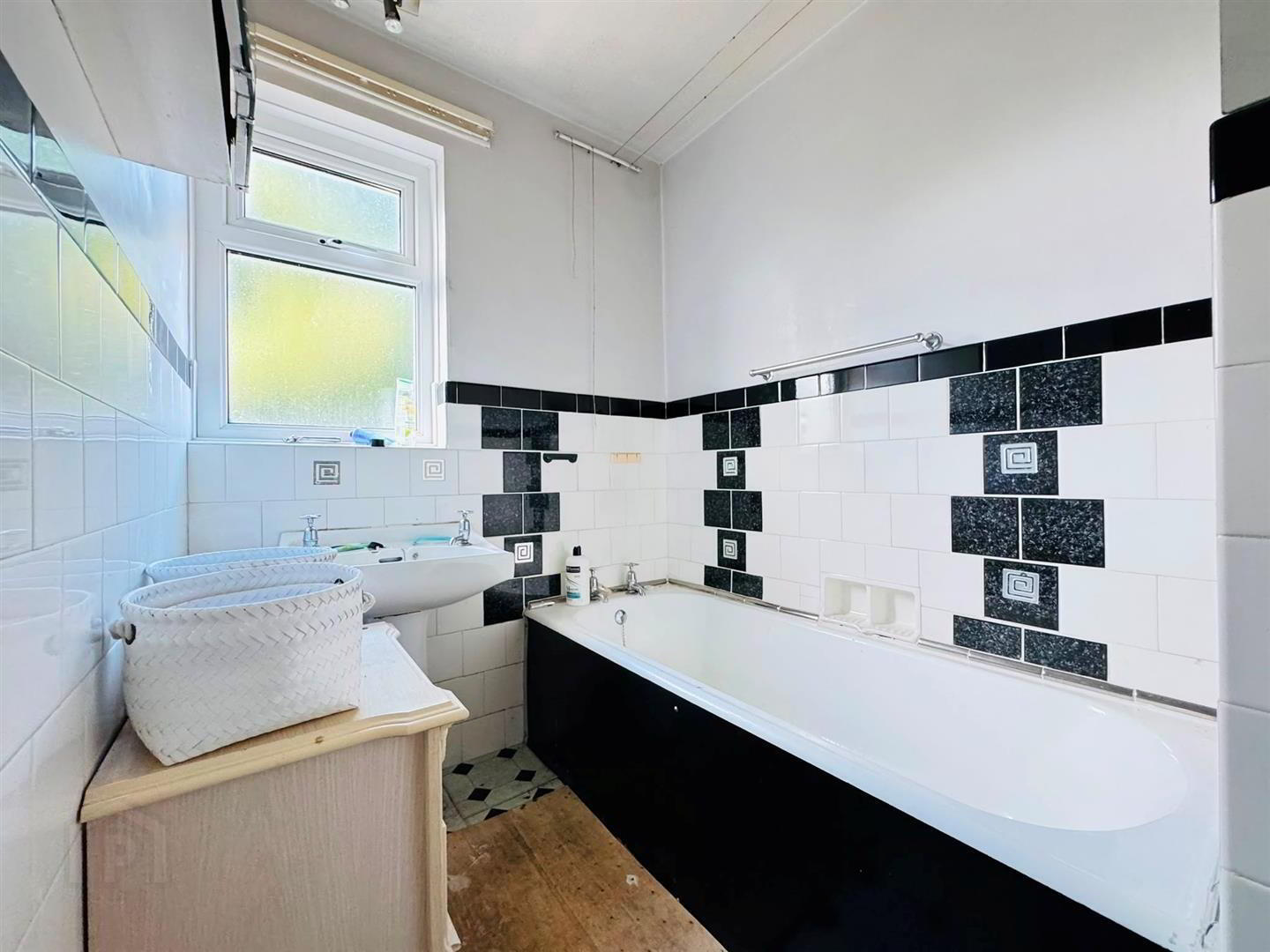 198 Whitewell Road 4 of 4
